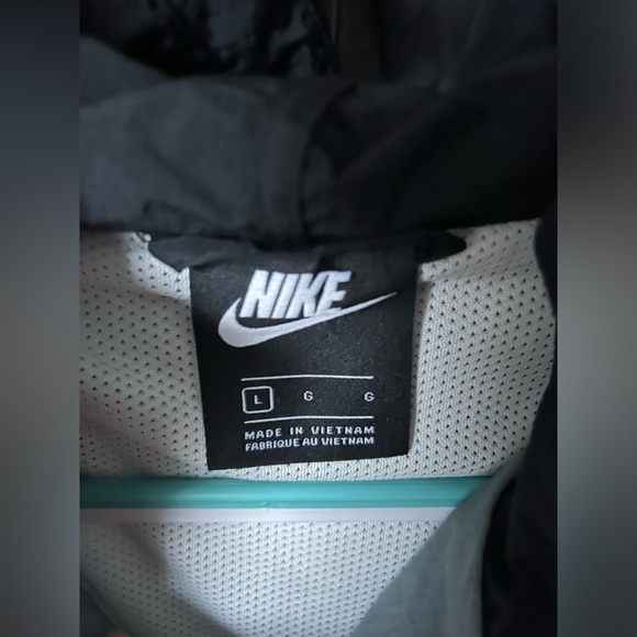 Nike Jacket - Picture 3 of 3